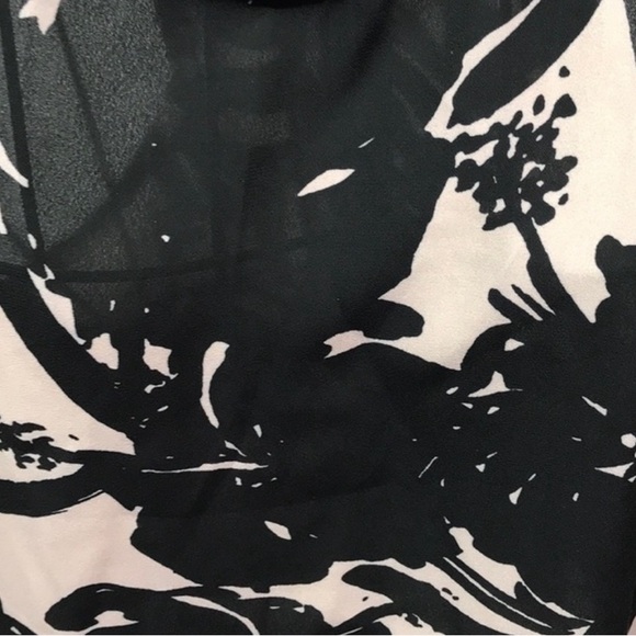 Eight Sixty Blouse - Picture 2 of 3